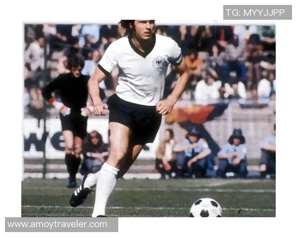 足球世纪十大球星排名盘点 谁是历史上最伟大的足球巨星